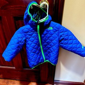 Kids 2T The North Face ThermoBall Reversible Hoody Jacket